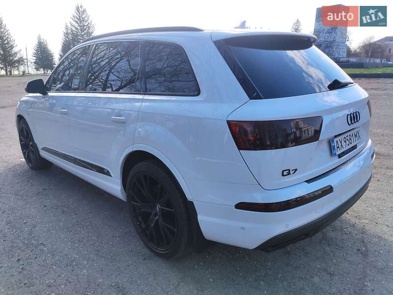 Позашляховик / Кросовер Audi Q7 2019 в Чугуєві