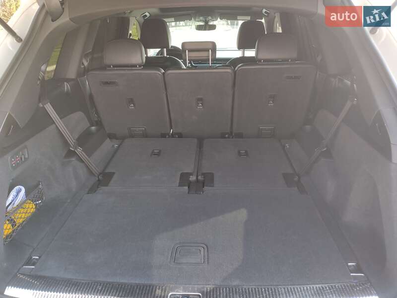 Позашляховик / Кросовер Audi Q7 2019 в Чугуєві
