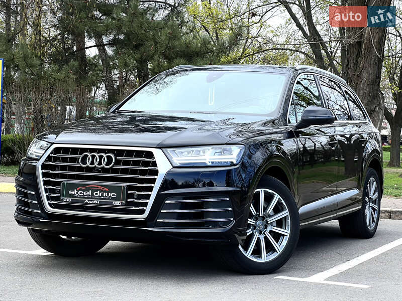 Внедорожник / Кроссовер Audi Q7 2019 в 