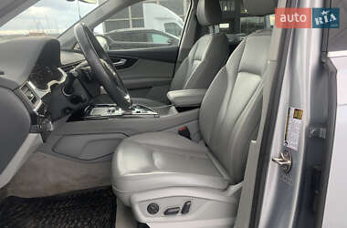 Внедорожник / Кроссовер Audi Q7 2018 в 