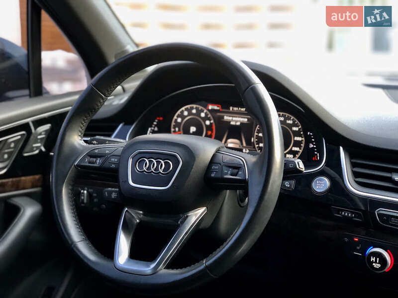 Внедорожник / Кроссовер Audi Q7 2017 в Львове