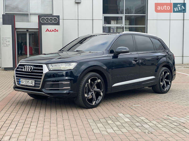 Внедорожник / Кроссовер Audi Q7 2017 в Киеве