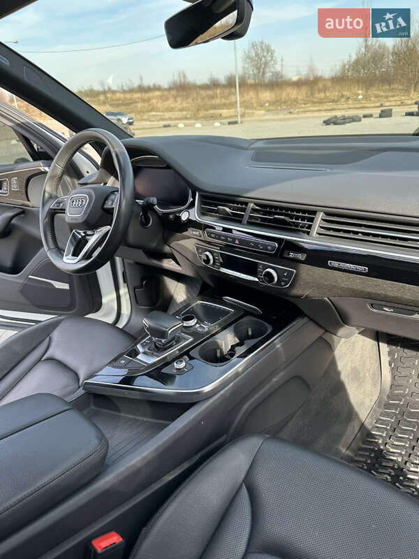 Внедорожник / Кроссовер Audi Q7 2018 в Львове