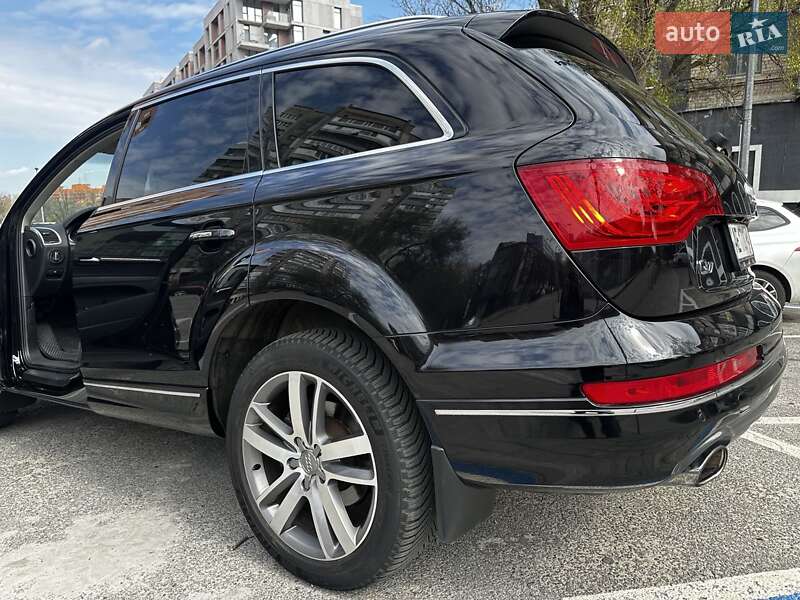 Внедорожник / Кроссовер Audi Q7 2013 в Днепре