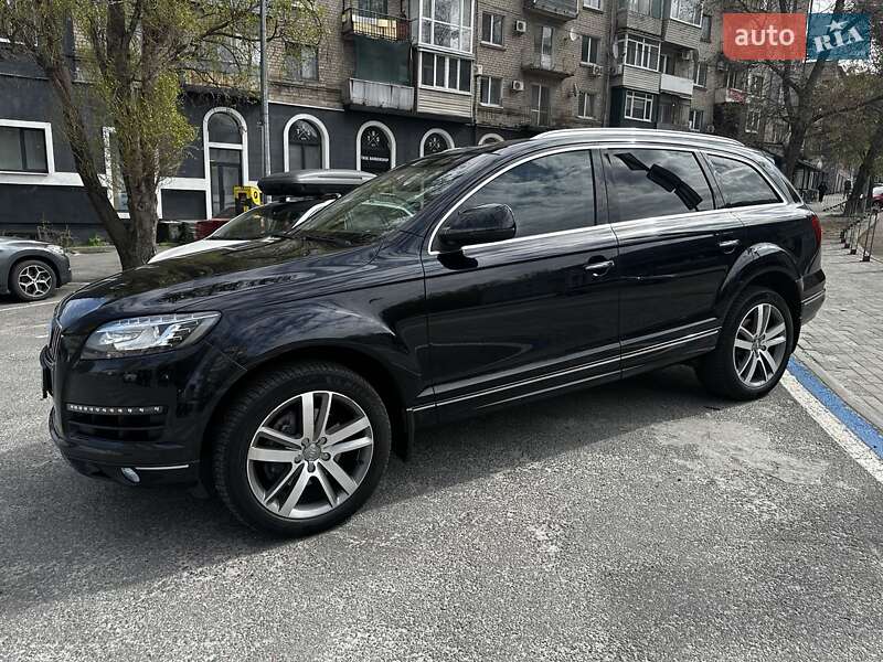 Внедорожник / Кроссовер Audi Q7 2013 в Днепре