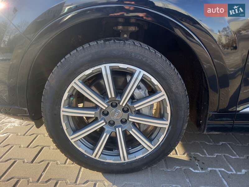 Внедорожник / Кроссовер Audi Q7 2019 в Чернигове