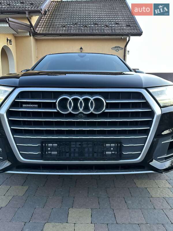Позашляховик / Кросовер Audi Q7 2016 в Івано-Франківську