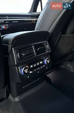 Внедорожник / Кроссовер Audi Q7 2016 в 