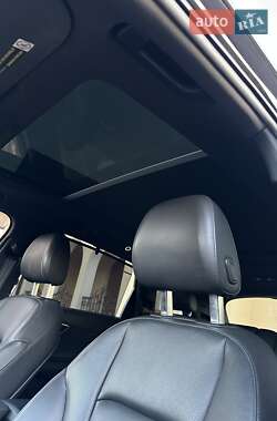 Внедорожник / Кроссовер Audi Q7 2016 в 