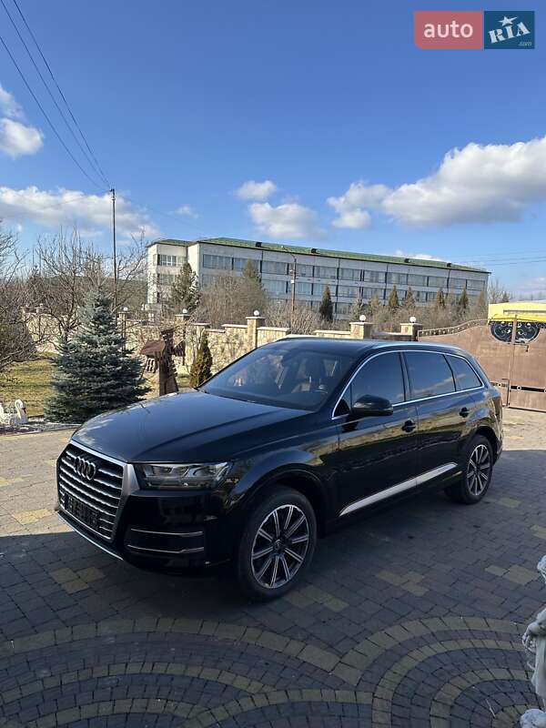 Позашляховик / Кросовер Audi Q7 2016 в Івано-Франківську