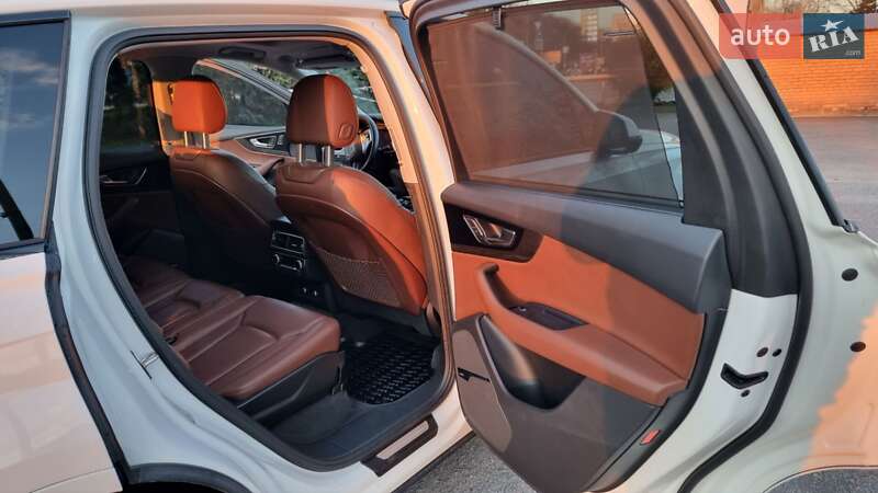 Позашляховик / Кросовер Audi Q7 2018 в Тернополі