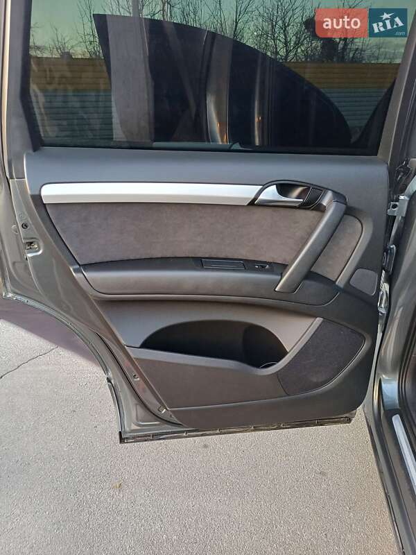 Внедорожник / Кроссовер Audi Q7 2009 в Изяславе