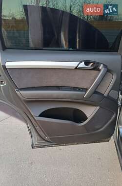 Внедорожник / Кроссовер Audi Q7 2009 в 