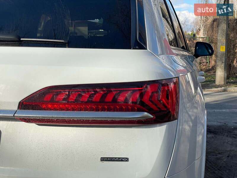 Внедорожник / Кроссовер Audi Q7 2020 в Киеве