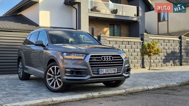 Внедорожник / Кроссовер Audi Q7 2017 в 