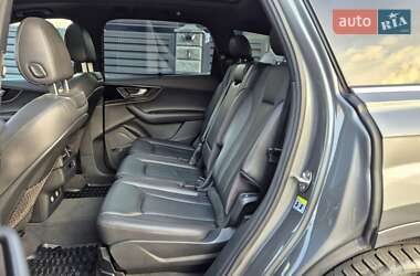 Внедорожник / Кроссовер Audi Q7 2017 в 