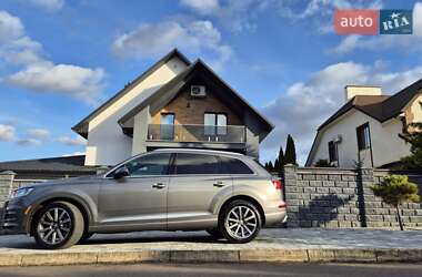 Внедорожник / Кроссовер Audi Q7 2017 в 