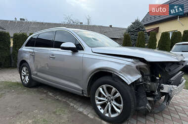 Внедорожник / Кроссовер Audi Q7 2017 в 