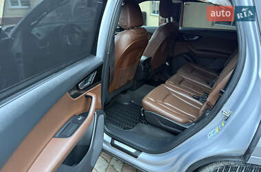 Внедорожник / Кроссовер Audi Q7 2017 в 