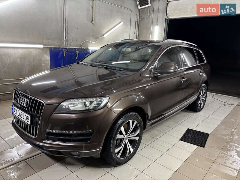 Внедорожник / Кроссовер Audi Q7 2012 в Харькове
