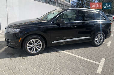 Внедорожник / Кроссовер Audi Q7 2019 в 