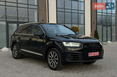Внедорожник / Кроссовер Audi Q7 2017 в 
