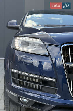 Внедорожник / Кроссовер Audi Q7 2012 в 