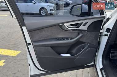 Внедорожник / Кроссовер Audi Q7 2017 в 
