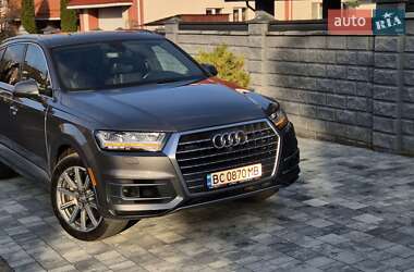 Внедорожник / Кроссовер Audi Q7 2017 в 