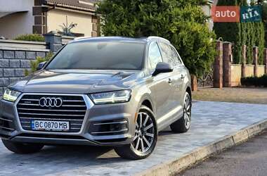 Внедорожник / Кроссовер Audi Q7 2017 в 