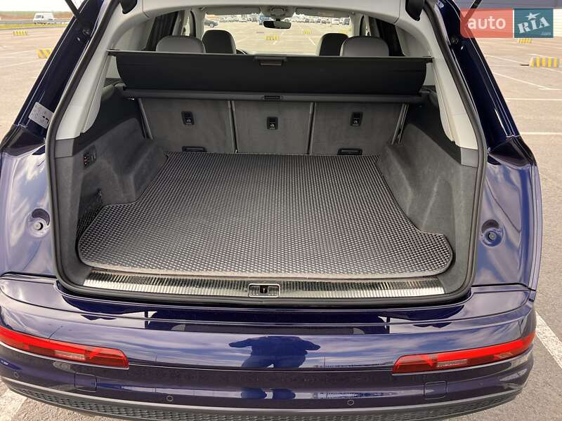 Позашляховик / Кросовер Audi Q7 2018 в Бродах