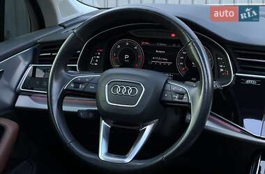 Внедорожник / Кроссовер Audi Q7 2020 в 