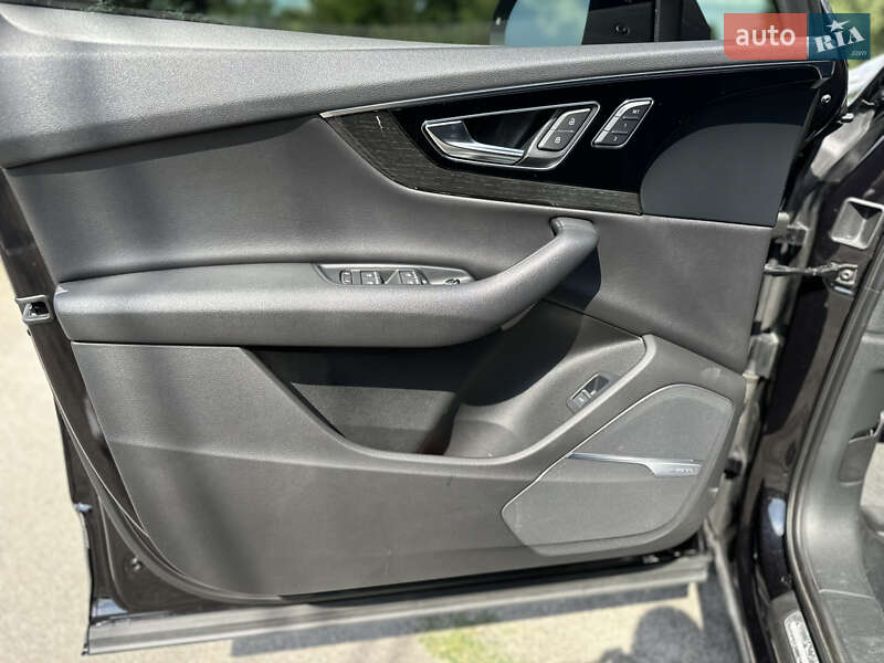 Позашляховик / Кросовер Audi Q7 2015 в Києві фото 21 Позашляховик / Кросовер Audi Q7 2015 в Києві