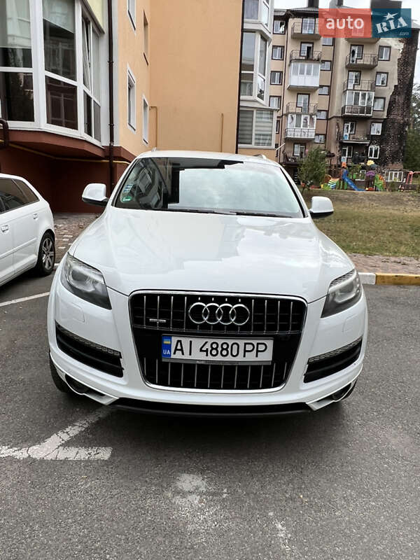 Позашляховик / Кросовер Audi Q7 2014 в Ірпені