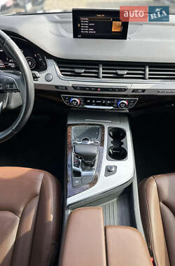 Внедорожник / Кроссовер Audi Q7 2019 в 