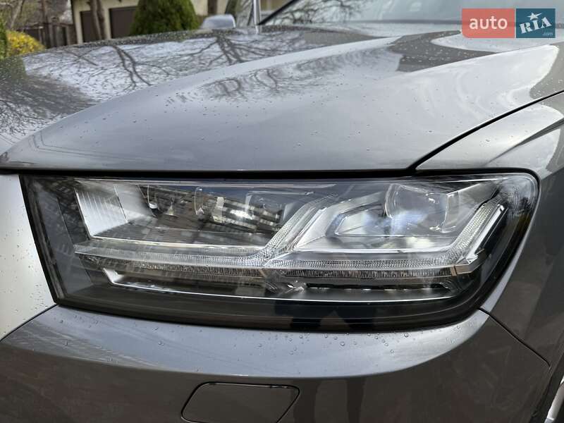 Внедорожник / Кроссовер Audi Q7 2017 в Киеве