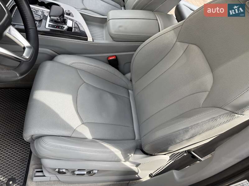 Внедорожник / Кроссовер Audi Q7 2017 в Киеве