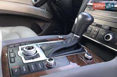 Внедорожник / Кроссовер Audi Q7 2010 в 
