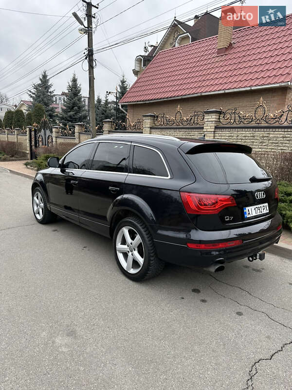 Внедорожник / Кроссовер Audi Q7 2013 в Киеве