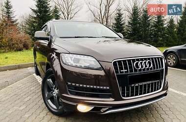 Внедорожник / Кроссовер Audi Q7 2012 в 