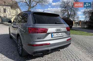 Внедорожник / Кроссовер Audi Q7 2016 в 
