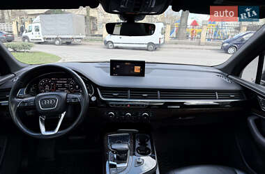 Внедорожник / Кроссовер Audi Q7 2016 в 