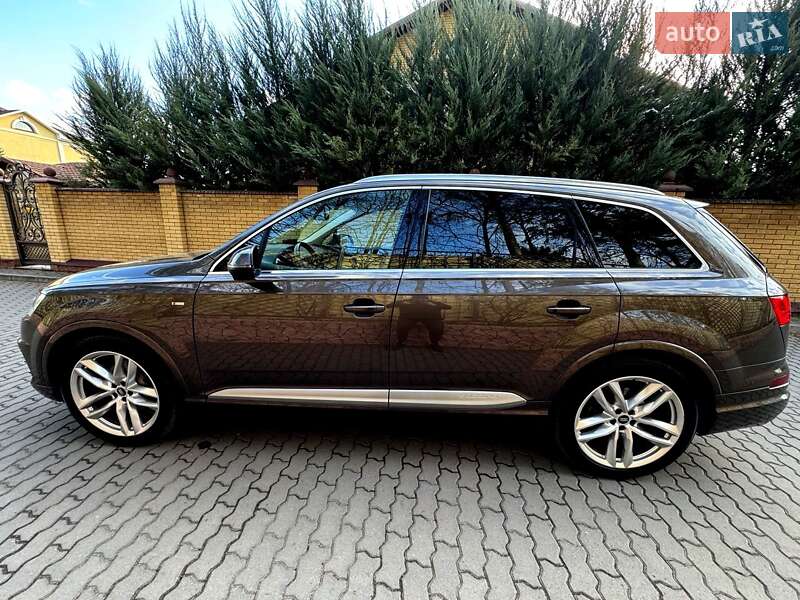 Внедорожник / Кроссовер Audi Q7 2016 в Хмельницком