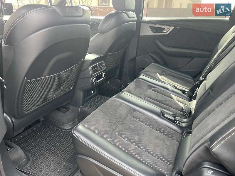 Внедорожник / Кроссовер Audi Q7 2018 в Виннице