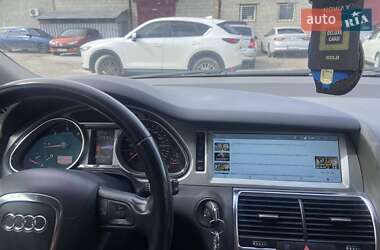 Внедорожник / Кроссовер Audi Q7 2009 в 