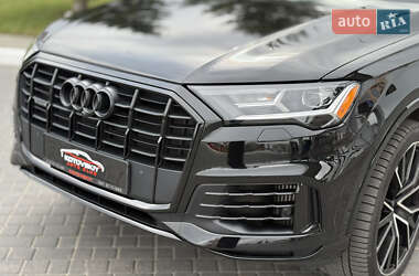 Внедорожник / Кроссовер Audi Q7 2020 в 