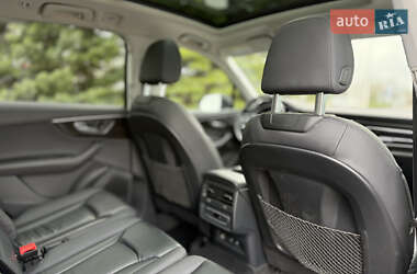 Внедорожник / Кроссовер Audi Q7 2020 в 