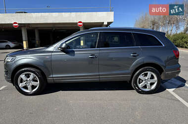 Внедорожник / Кроссовер Audi Q7 2015 в 