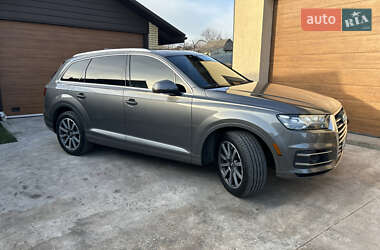Внедорожник / Кроссовер Audi Q7 2017 в 