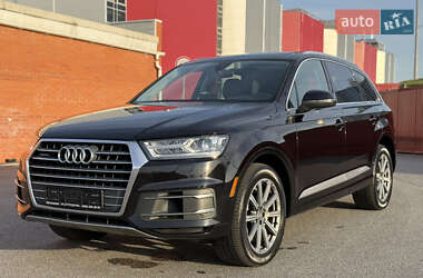 Позашляховик / Кросовер Audi Q7 2018 в 